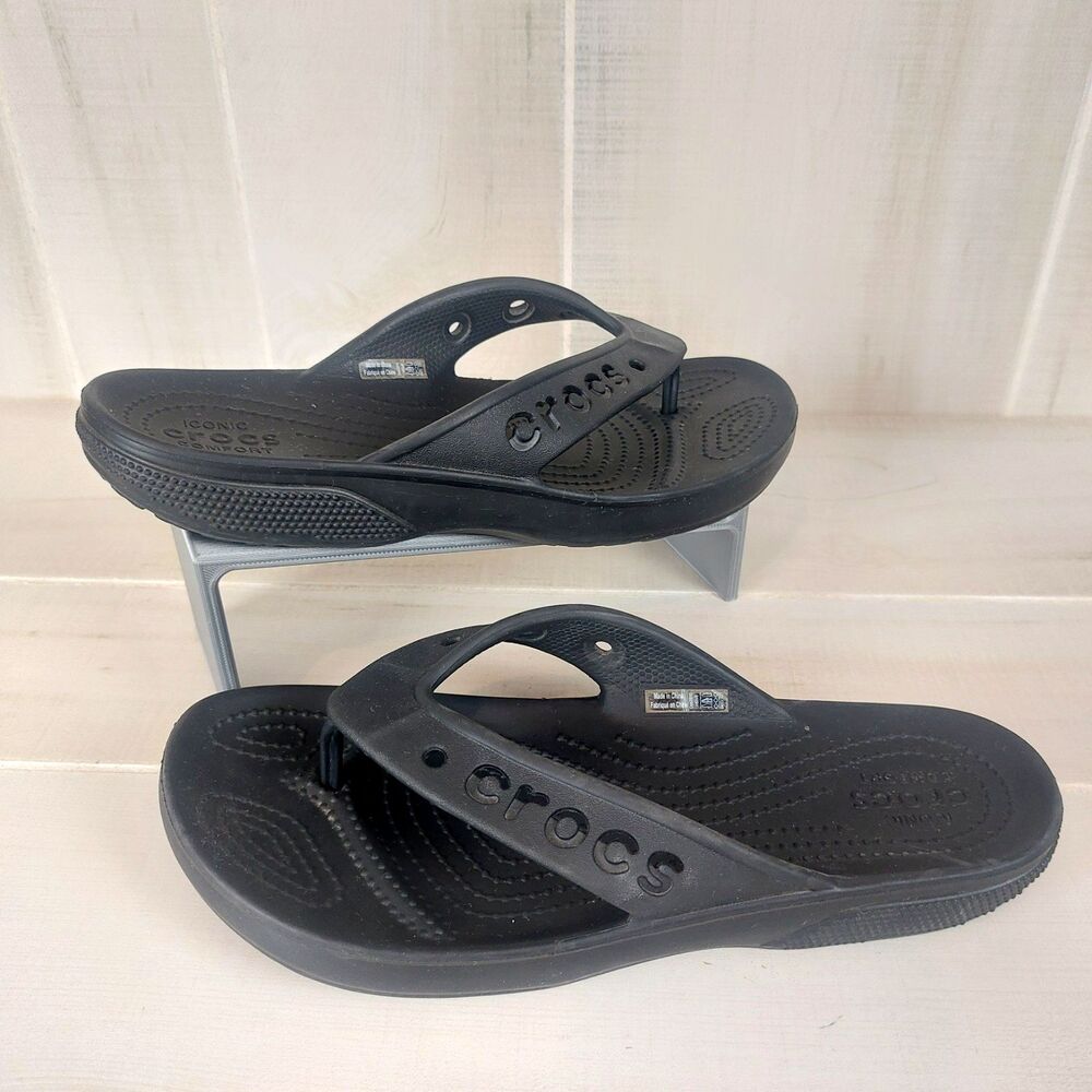 Crocs Baya II Flip Flops Women’s Size 8 Black Cushioned Thong Sandals Beach